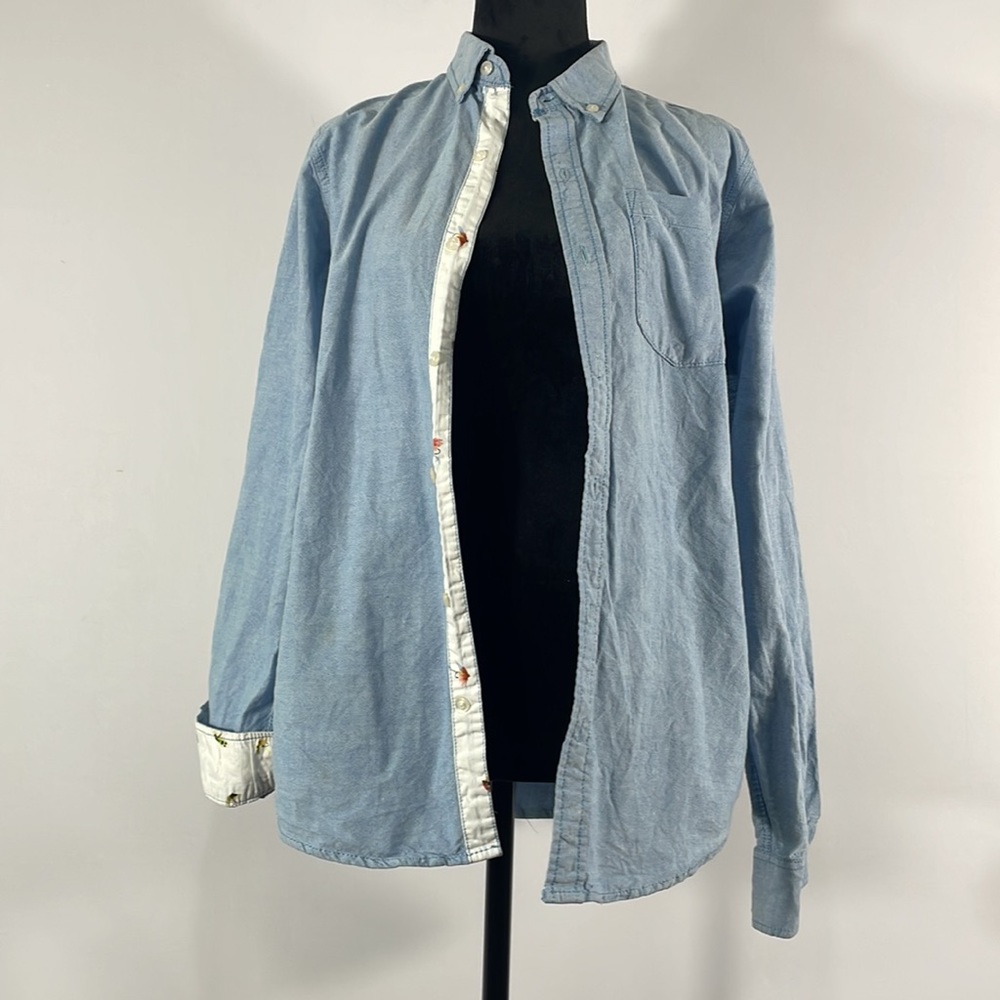 Small, Light Blue Dravus button up shirt with center & sleeve flower accents - Picture 8 of 8